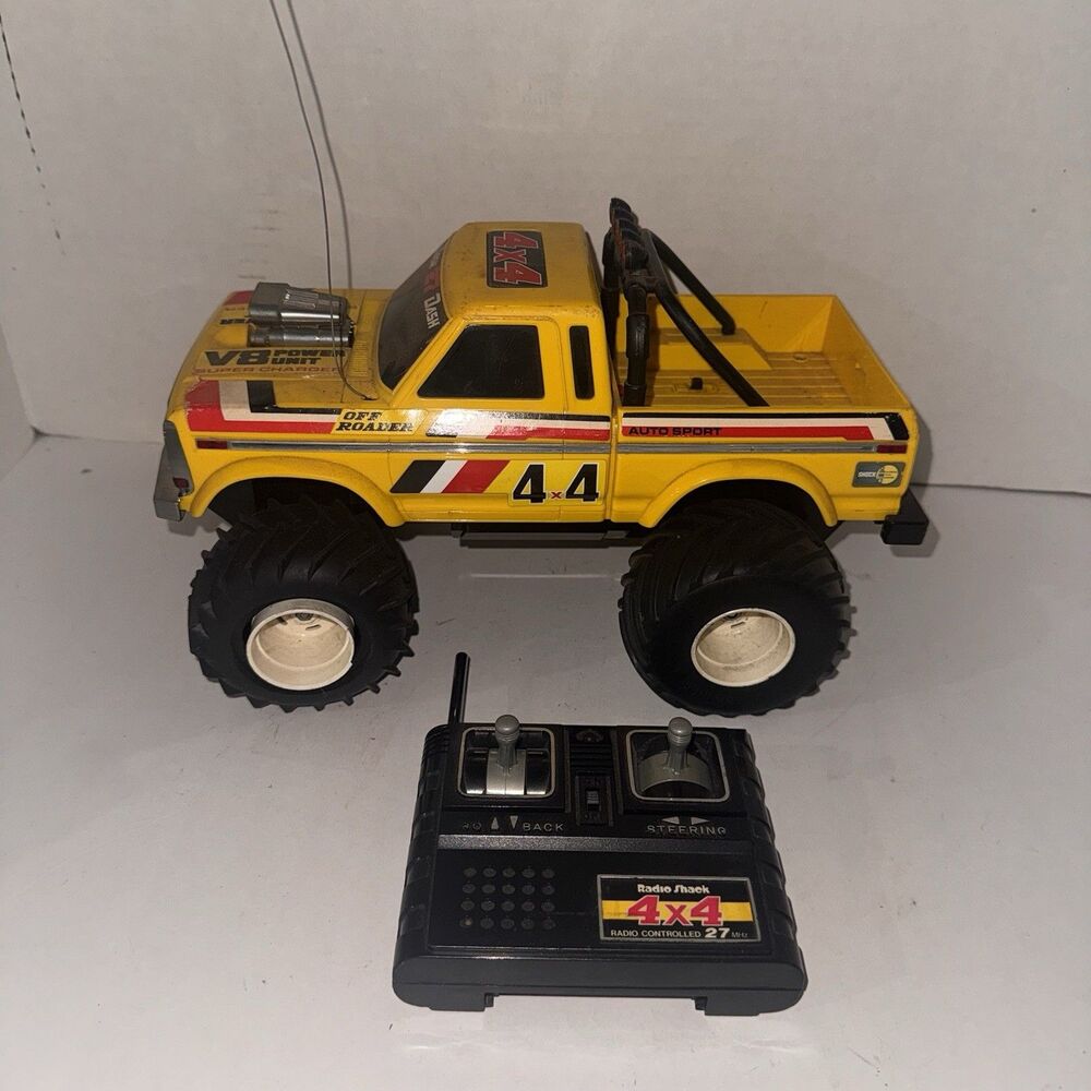 Vintage Radio Shack 4x4 Off Roader RC Truck 27MHz w/ Remote Untested